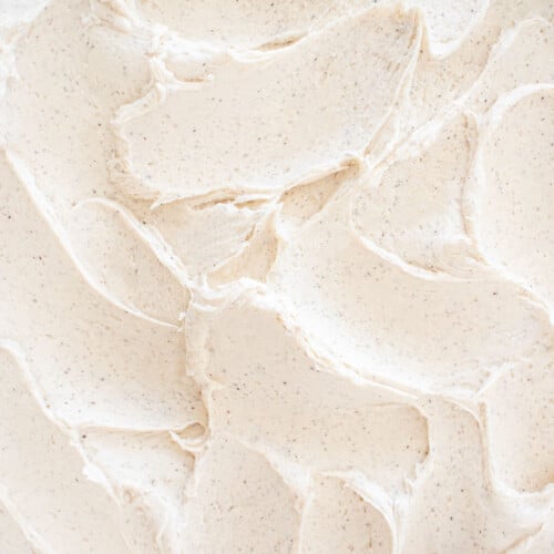 vanilla bean buttercream frosting swirls.