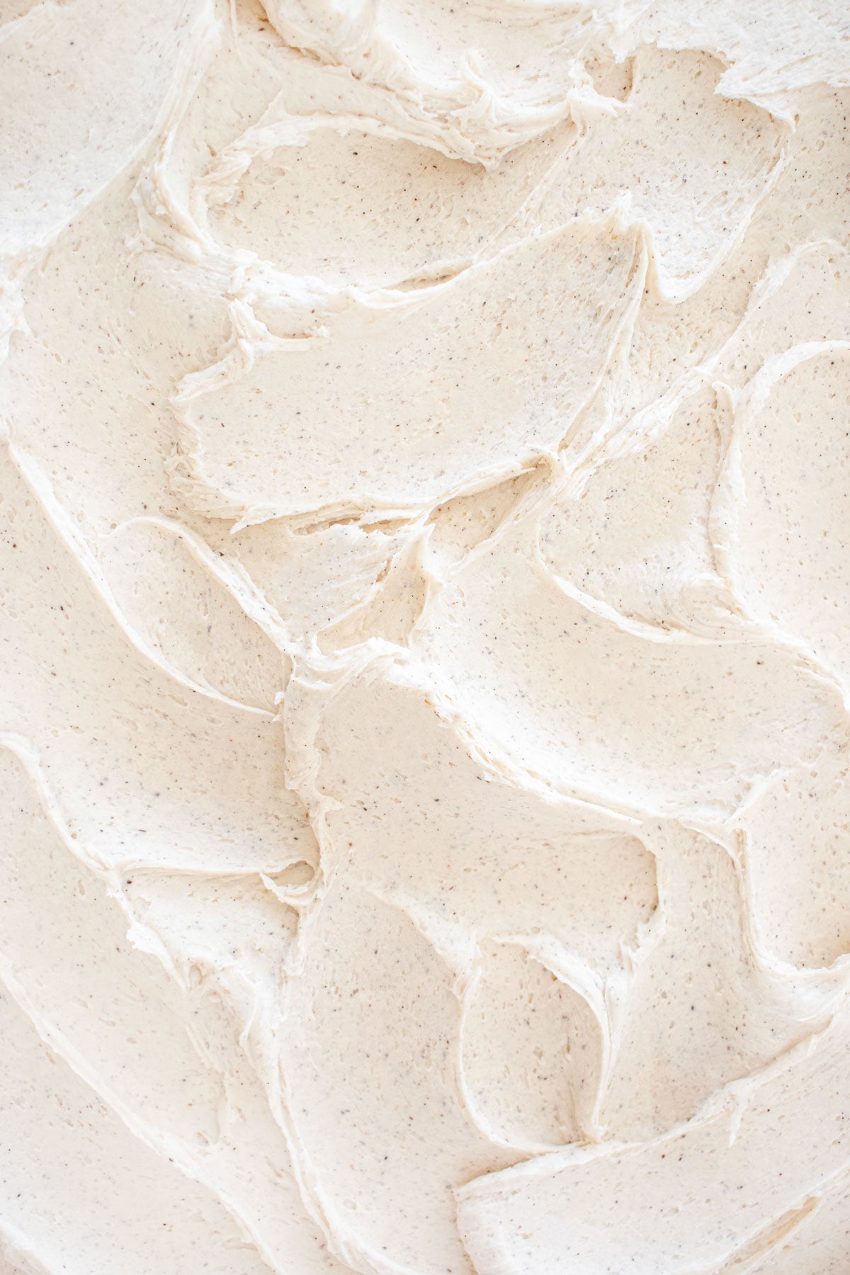 vanilla bean buttercream frosting swirls.