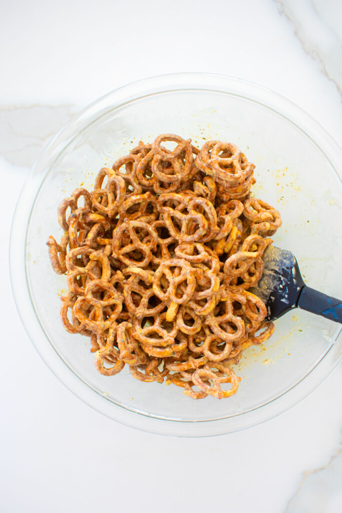 Garlic Ranch Pretzels With White Cheddar | Mimi's Organic Eats Garlic Ranch Pretzels With White Cheddar | Mimi's Organic Eats