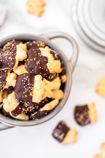 chocolate dipped animal crackers