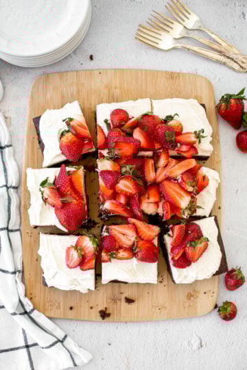 chocolate strawberry sheet cake