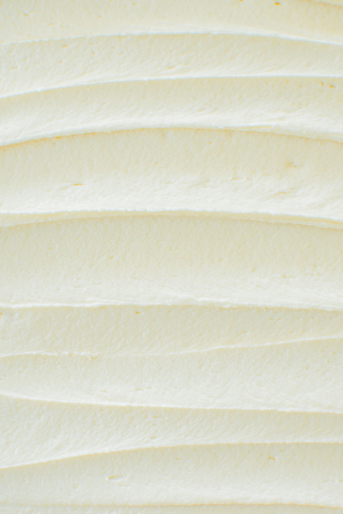honey buttercream up close.