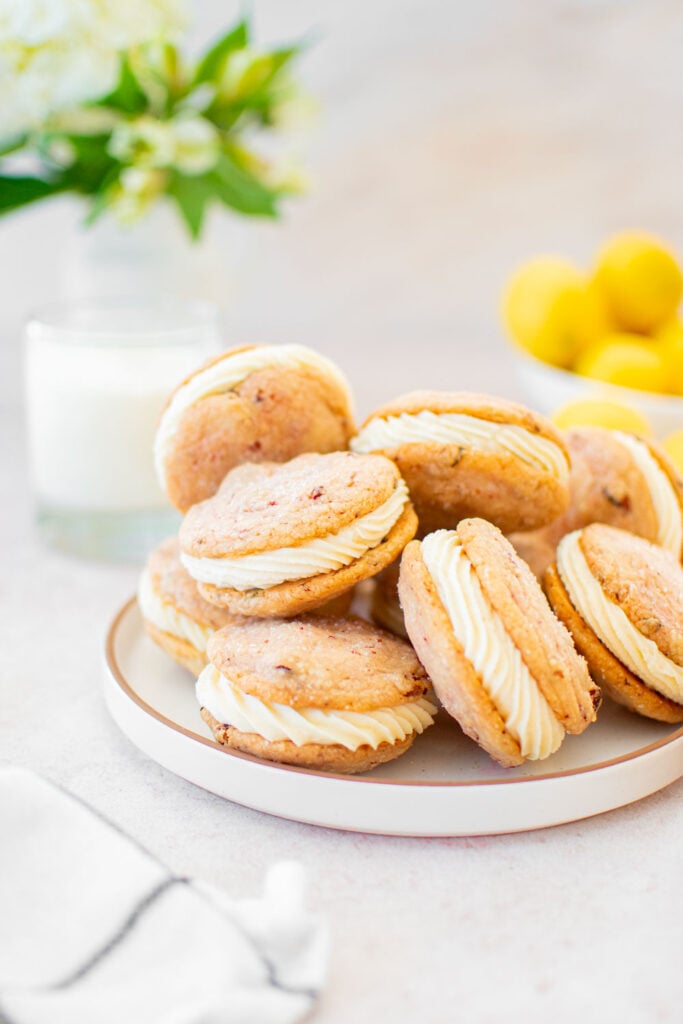 strawberry lemonade sandwich cookies