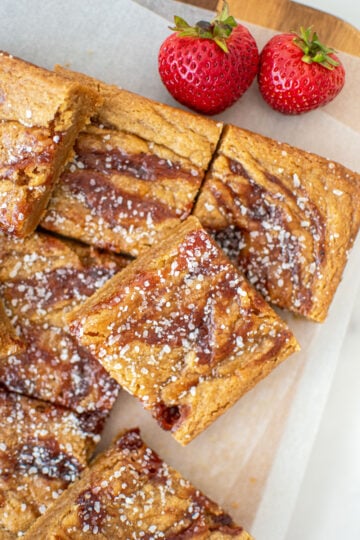 olive oil strawberry blondies