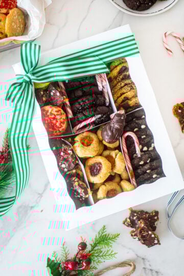 DIY Christmas Cookie Box
