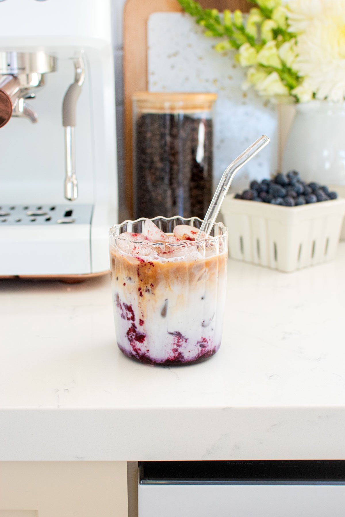 iced blueberry latte
