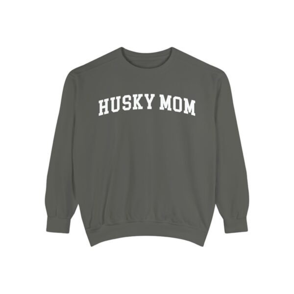 gray husky mom sweatshirt.