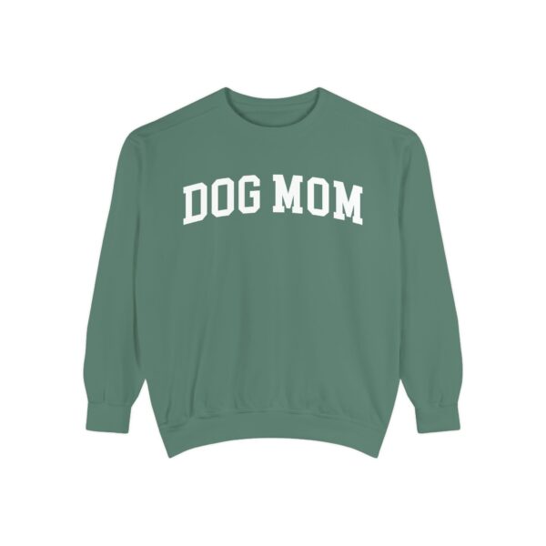 green dog mom sweatshirt.